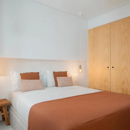 In Centre - Al'gria Ii