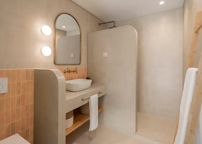 In Centre - Al'gria Ii * 푼샬